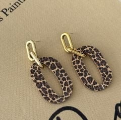 Leopar sallantılı küpe