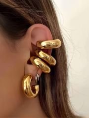 C bombe Earcuff